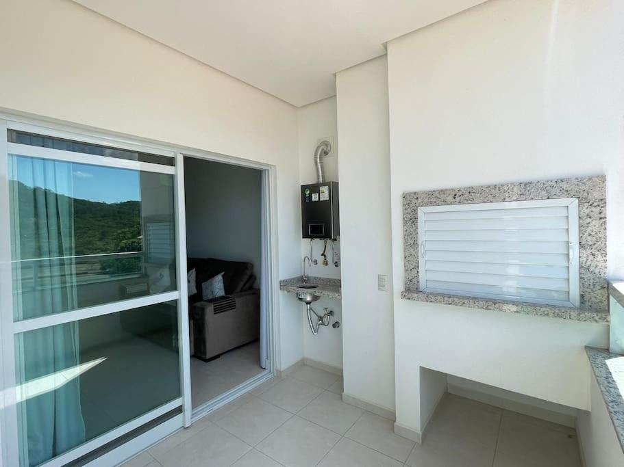 Apto 80M Da Praia Grande Vista Mar! Governador Celso Ramos Exterior photo